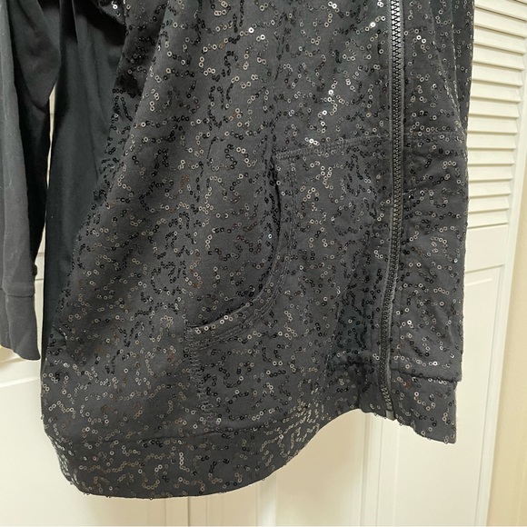 NWOT Quacker Factory XL Black 3/4 Sleeve Sequin Scroll Knit Jacket with Hood - Picture 6 of 15
